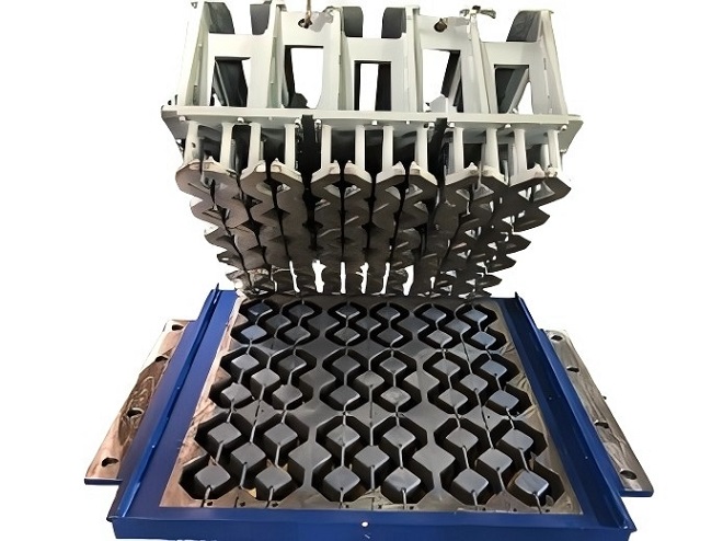 Harex grass paver mould 03.jpg