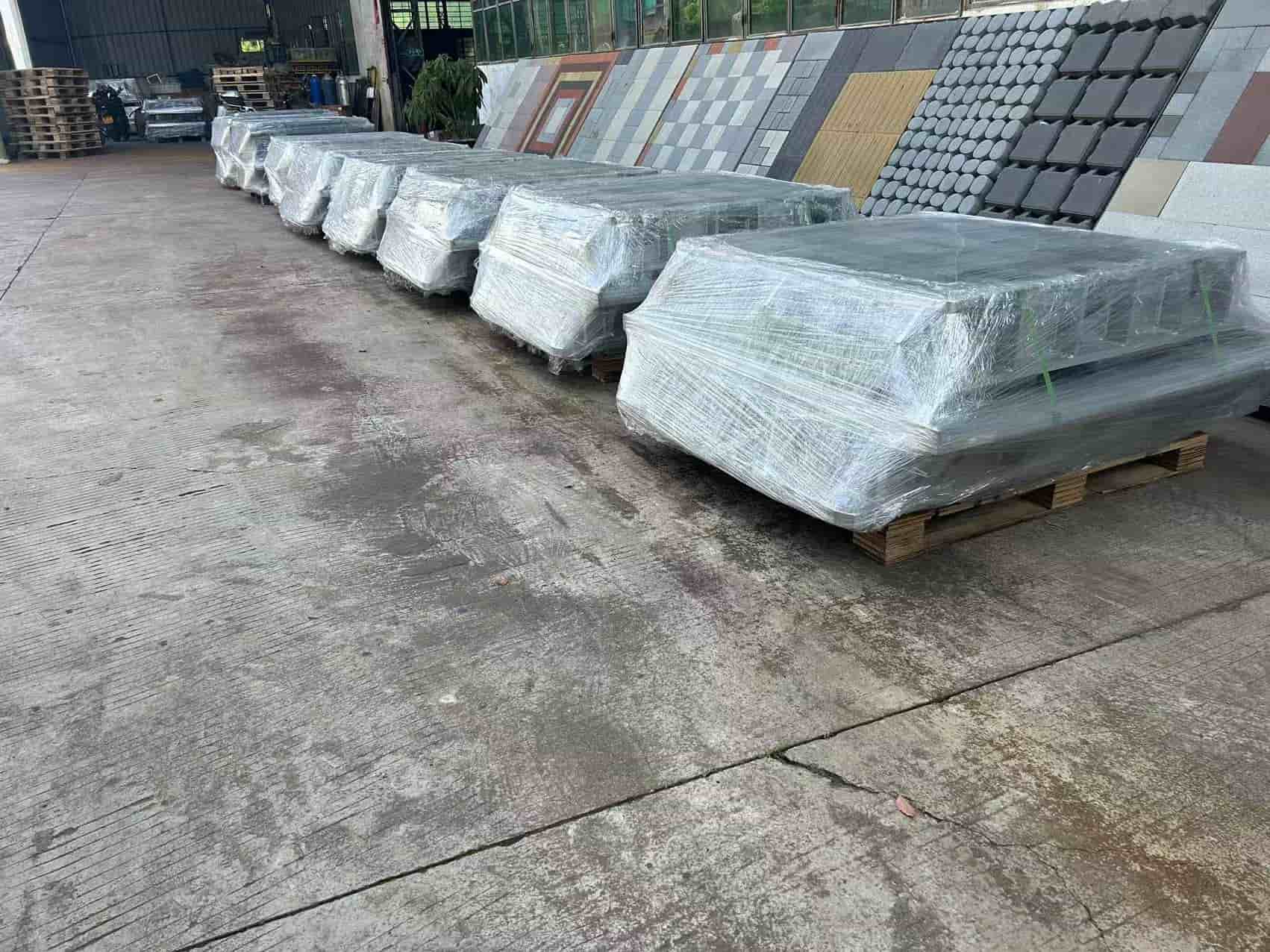 Concrete block mould.jpg
