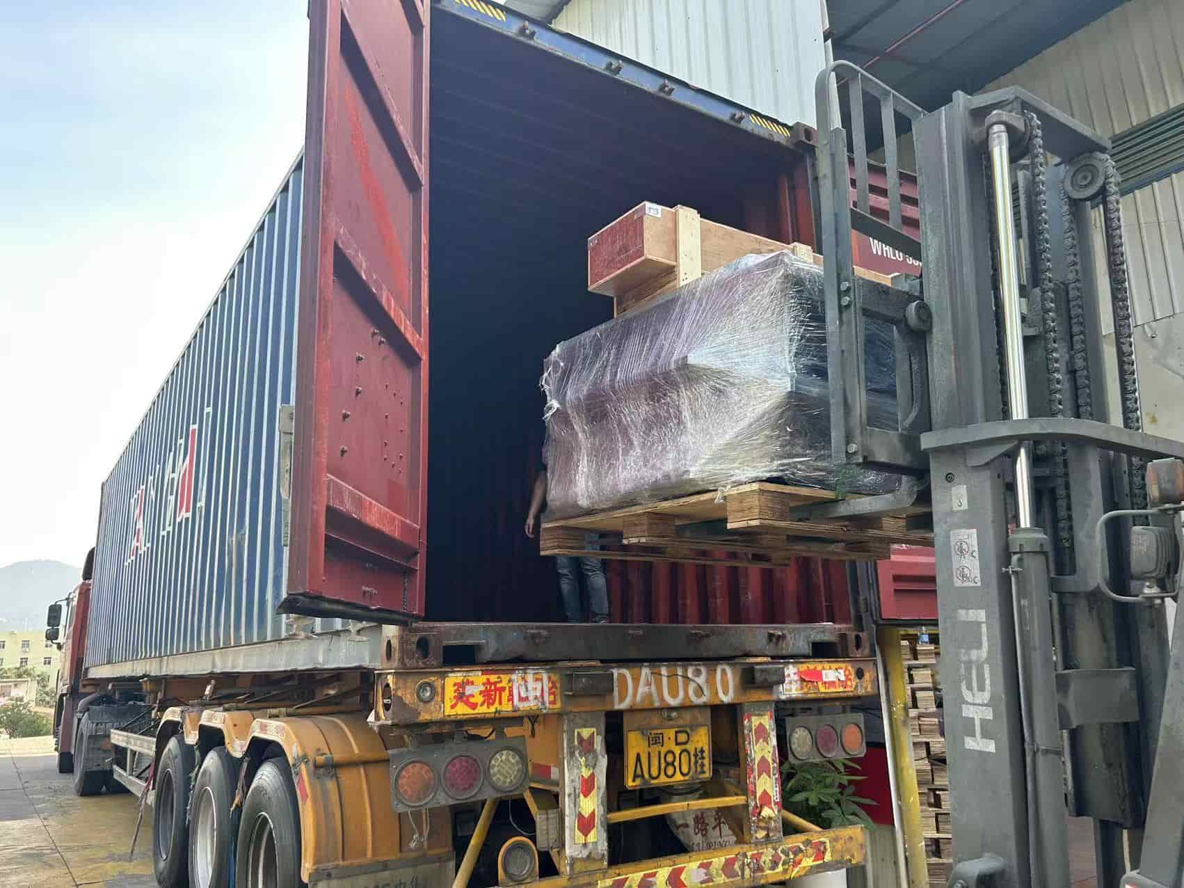 mould for concrete blocks.jpg