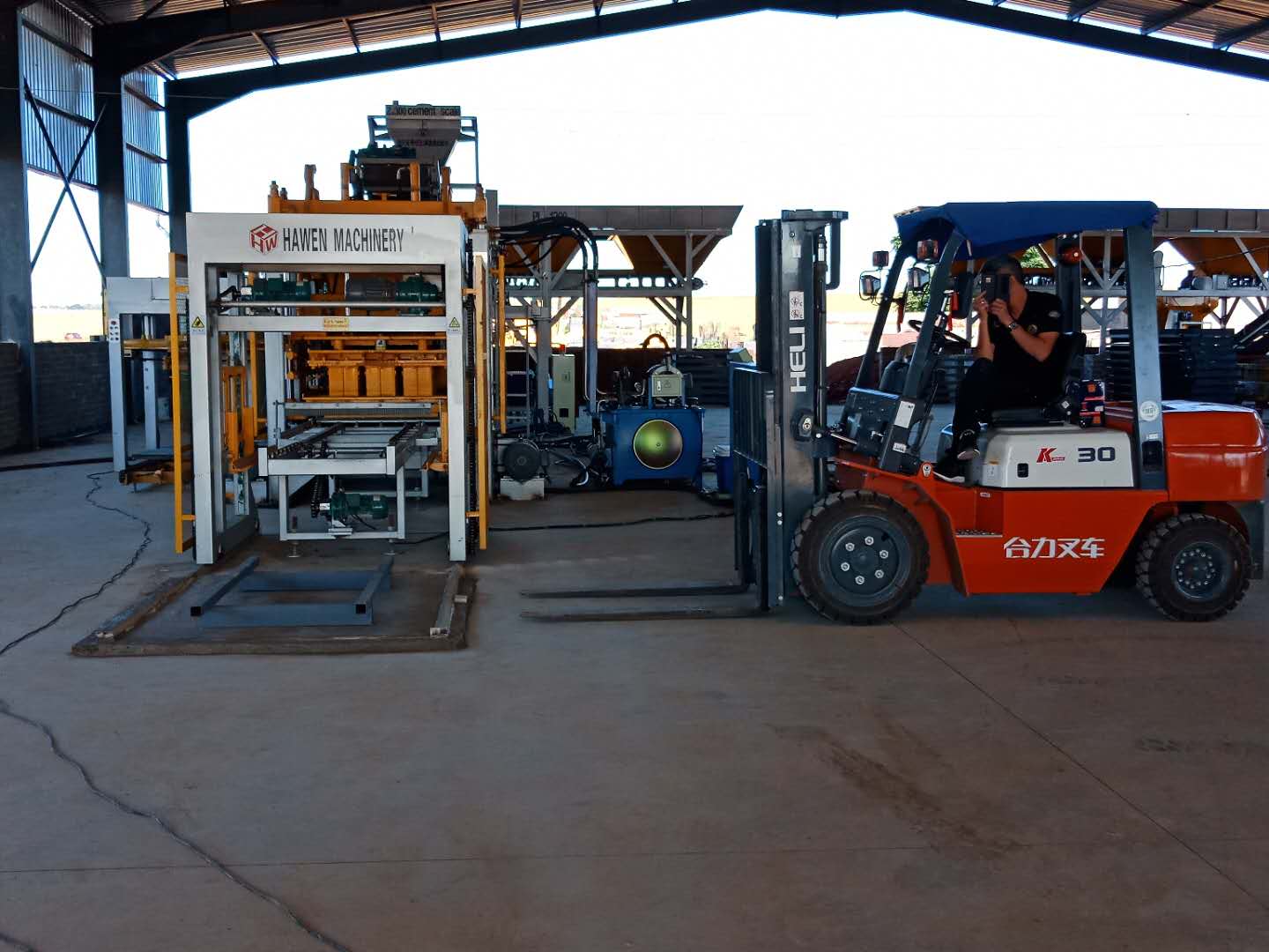 Hawen  QT10-15 Automatic Brick Making Plant