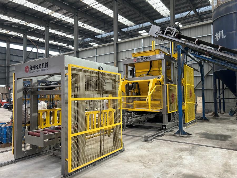 QT15 Automatic Paver Block Making Plant in Al Ain City,U.A.E.