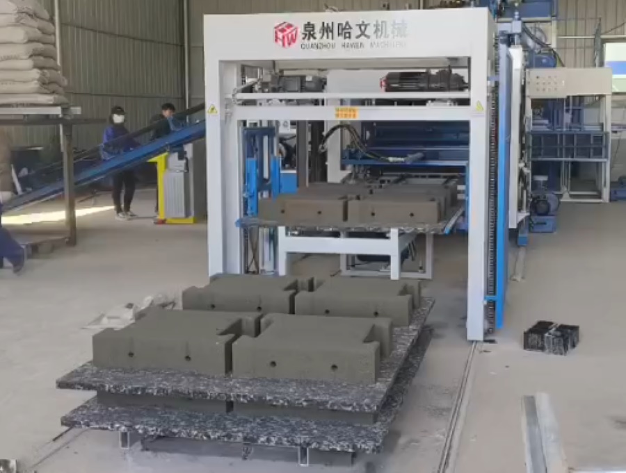 QT10-15 Automatic Interlocking Block Making Plant