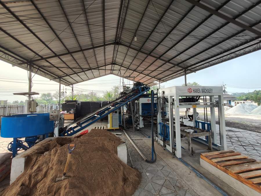 QT7-15block making machine.jpg
