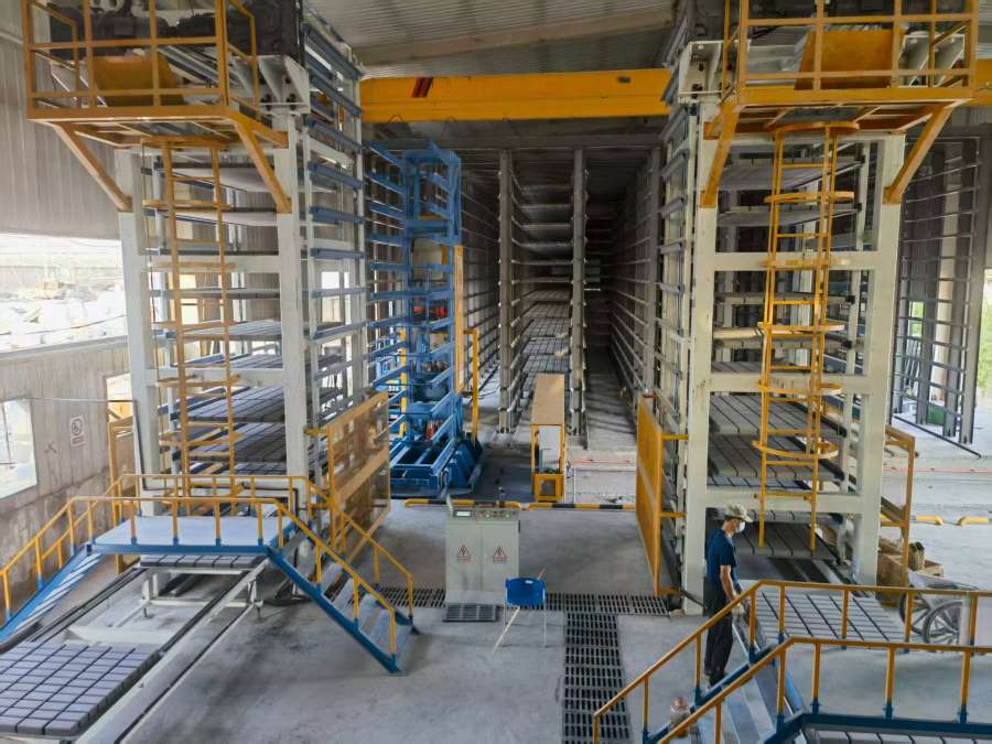Elevator and Lowerator.jpg Elevator and Lowerator.jpg