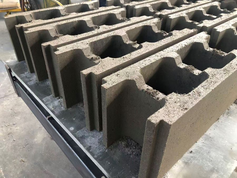 Interlocking hollow block.jpg