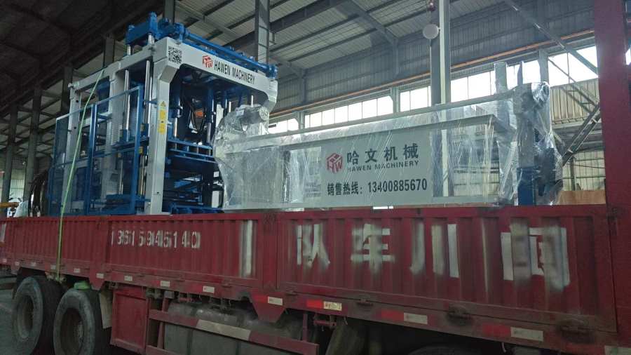 QT10-15 block making machine.jpg