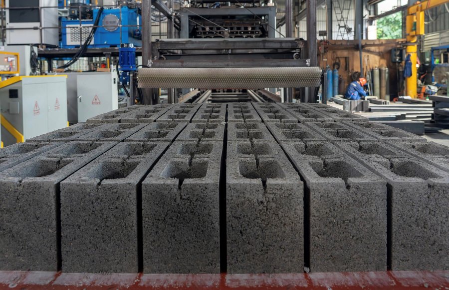 QT12-15 production line hollow blocks.jpg