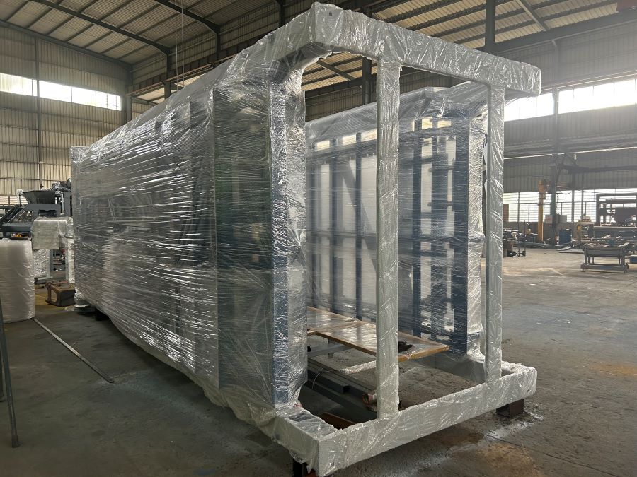 QT12-15 production line elevator.jpg