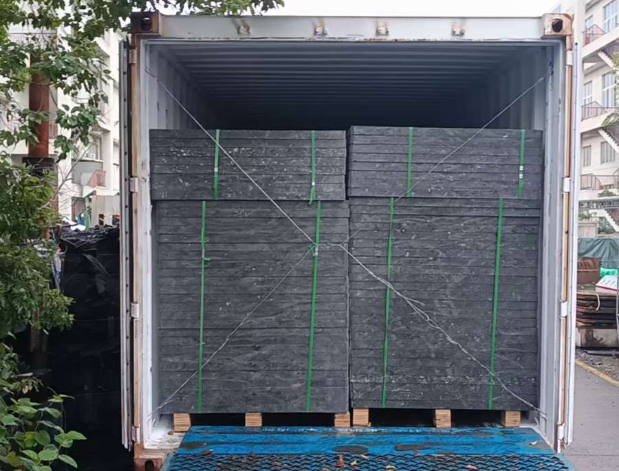 GMT Pallet loading.jpg