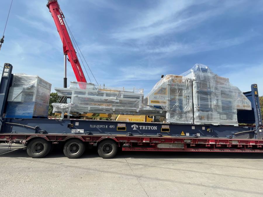 Container loading.jpg