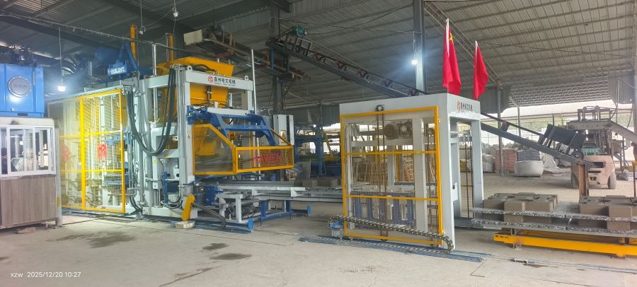 QT15 Automatic Interlocking Paver Production Line