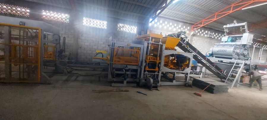 QT5-15 block machine.jpg