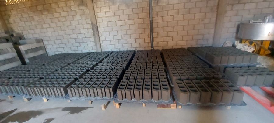 “Hourdi”.jpg “Hourdi”.jpg