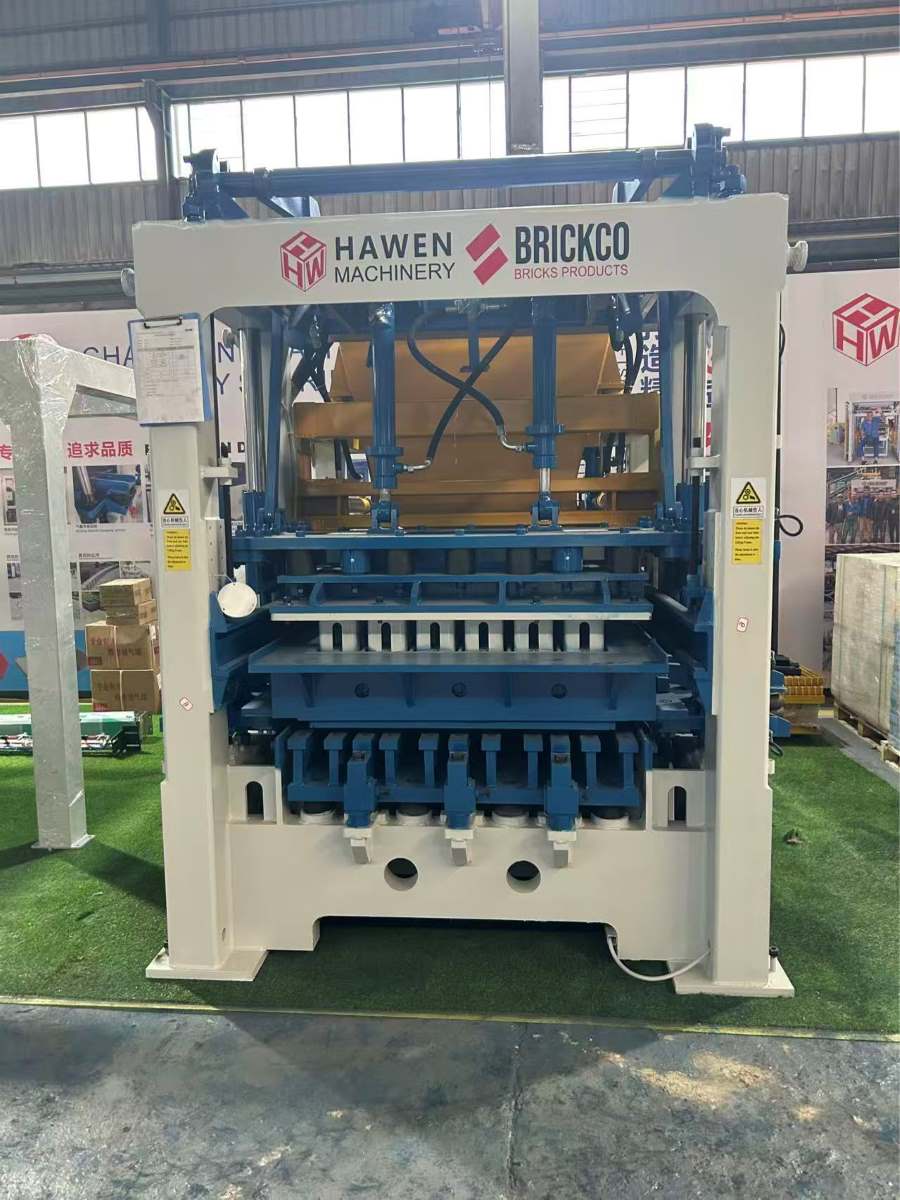 QT10-15 Block Making Machine.jpg