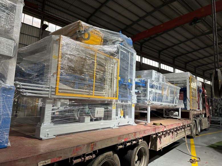 QT6-15 block making machine.jpg