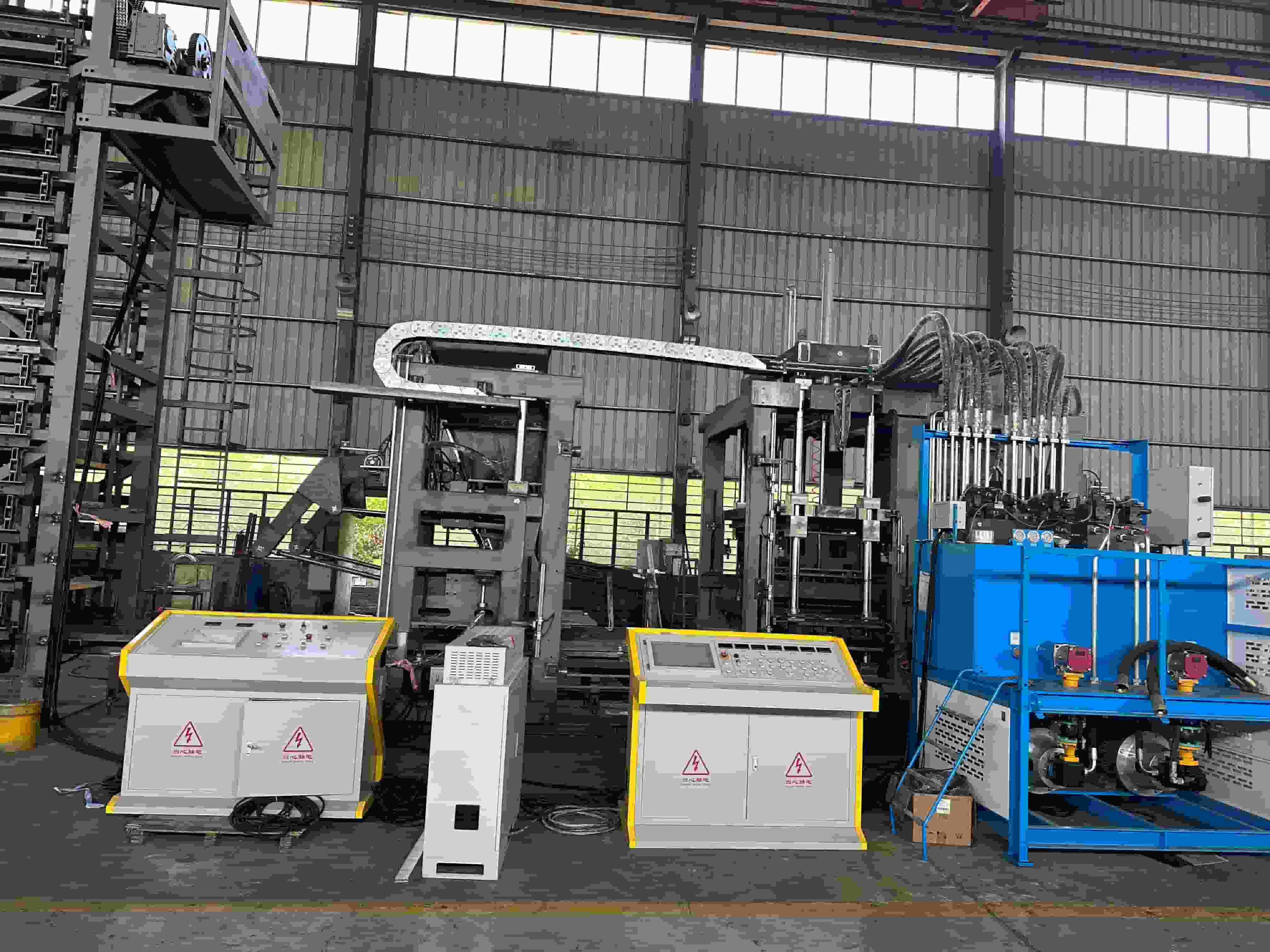 Block making machine