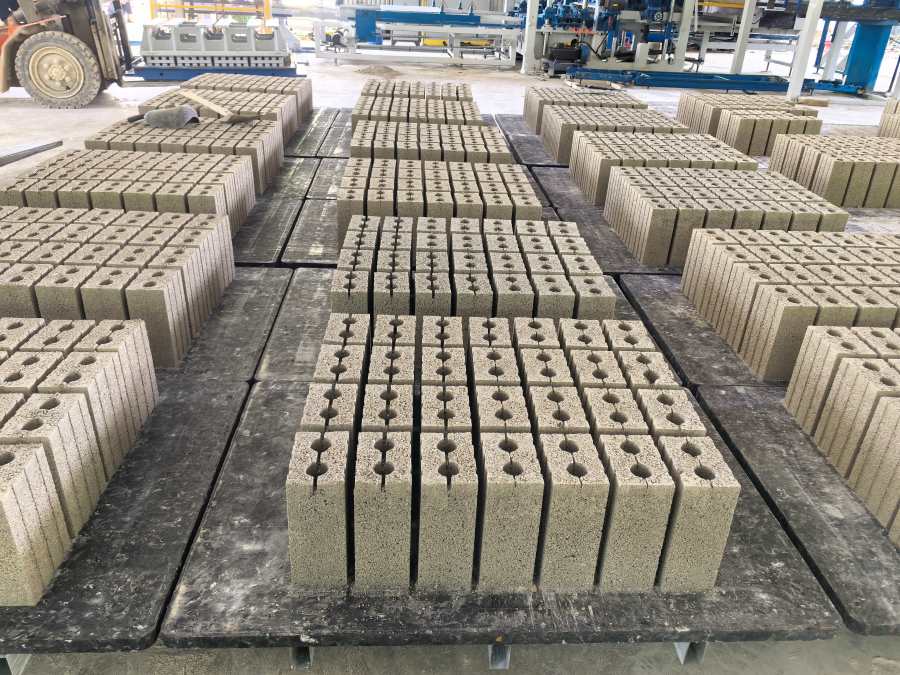 How to Control Height Variation in Concrete Blocks and Pavers