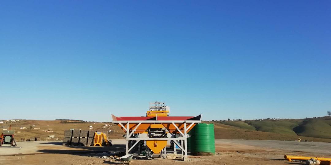 Concrete Batching machine with two storage bins(1).jpg Concrete Batching machine with two storage bins(1).jpg
