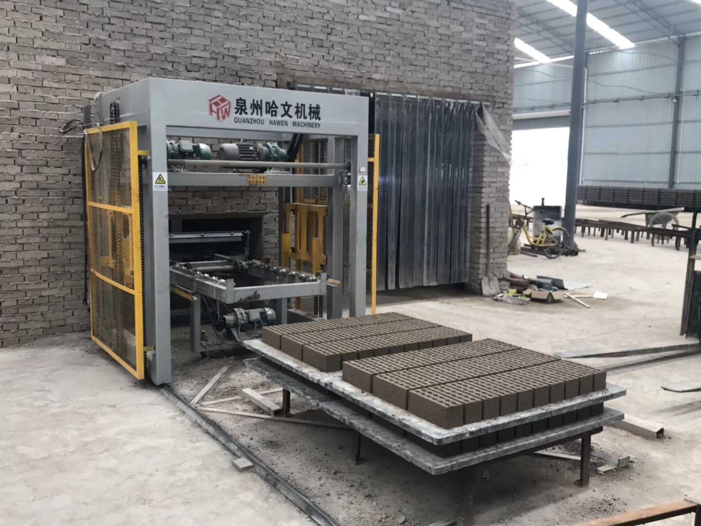How to Reduce Cleaning Time in a Concrete Block Machine Plant