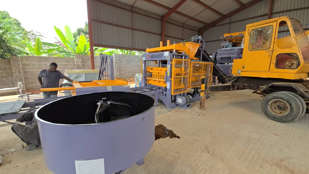 How to Select a Concrete Mixer for High-Density Paver Production
