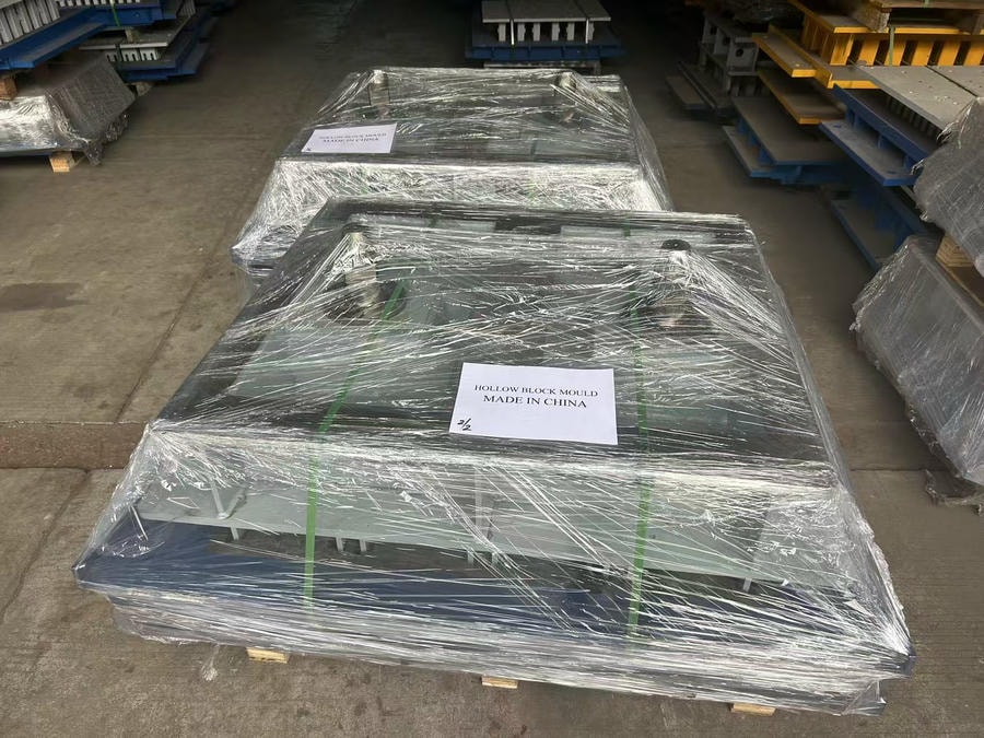 Concrete block moulds packed for shipment to Gdańsk Poland
