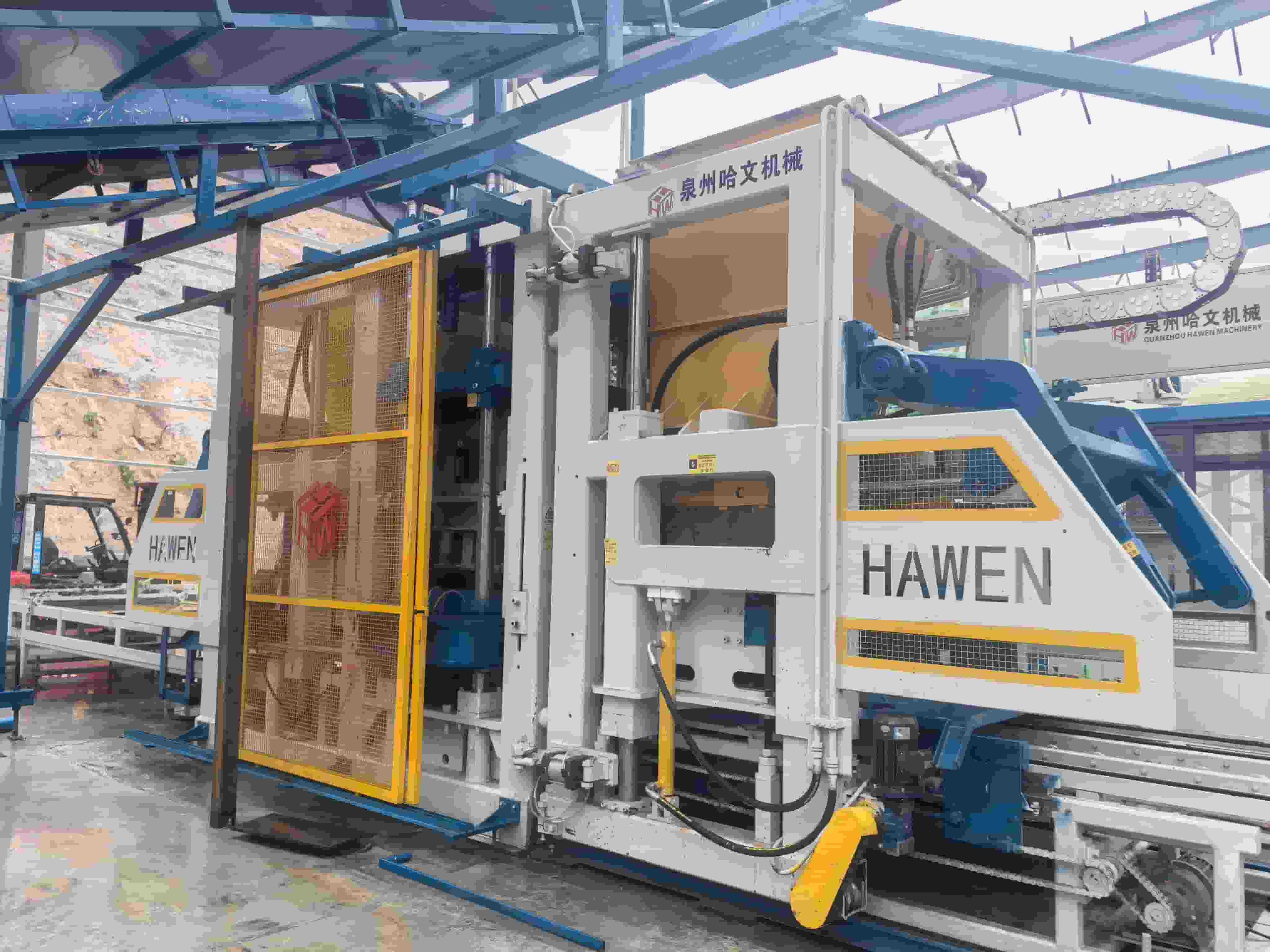 Hawen QT15 Fully Automatic paver production line