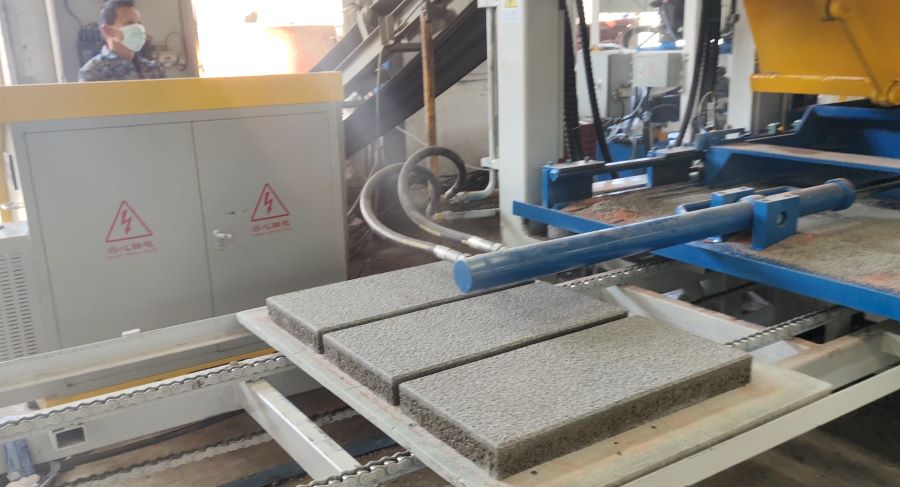 Large-format concrete pavers showing the result of uniform mould filling