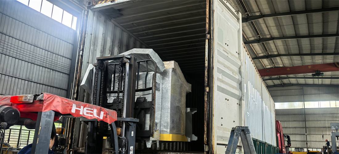Electrical control cabinet loading for HAWEN QT12-15 automatic block making plant