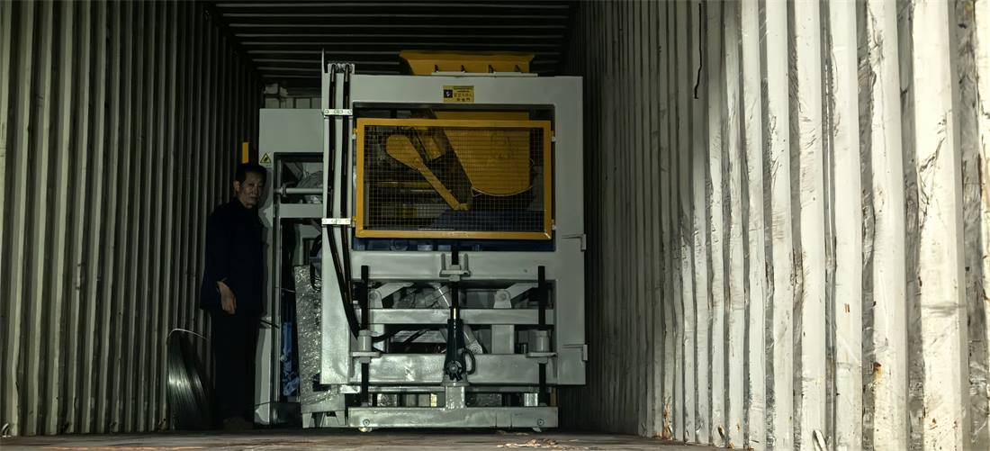 Face Mix Device positioned inside container for HAWEN QT12-15 plant shipment