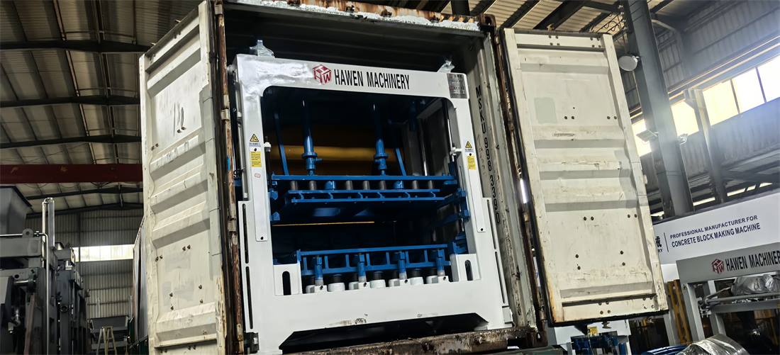 QT12-15 main block making machine loaded into container for Algeria shipment
